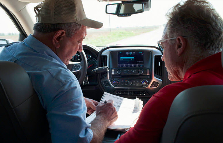 Discussing Oilfield Plans & Strategies Discussing Oilfield Plans & Strategies